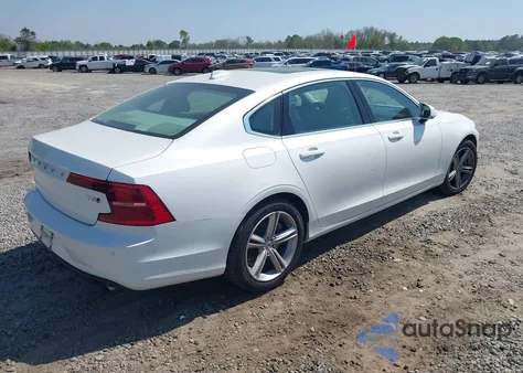 2018 Volvo S90 T5 Momentum z USA, uszkodzony, nr VIN LVY982MK2JP021425